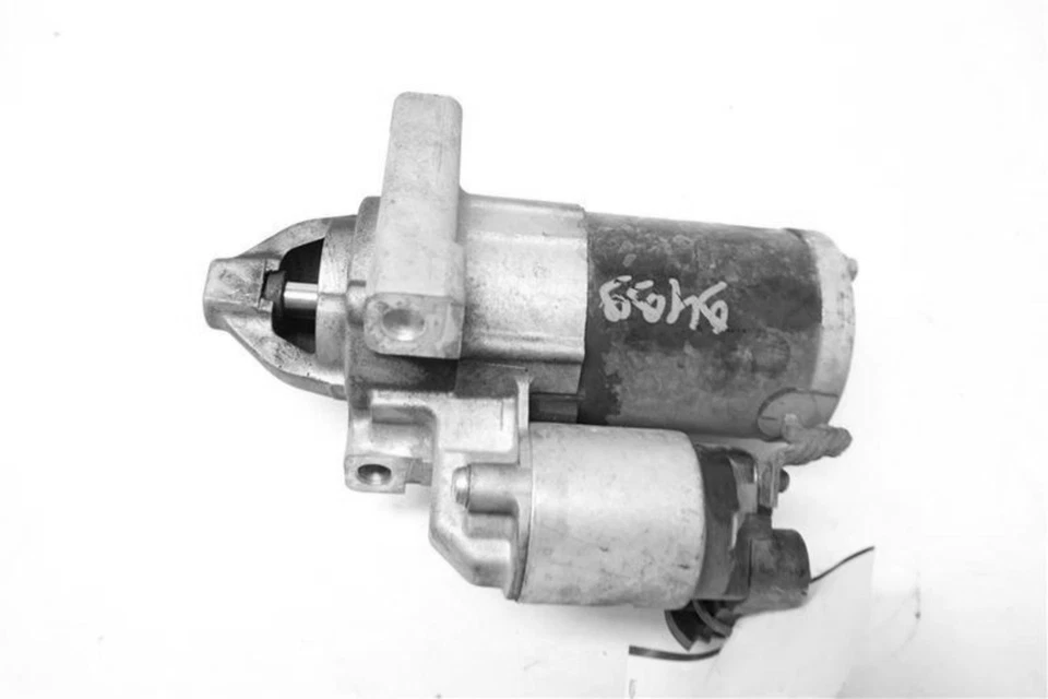 Used Starter Motor fits: 2015 Cadillac Escalade esv ID 12695760 Grade A - Image 1 of 1