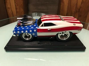 IT'S-LOVE AMERICAN STYLE! RARE 1/18 "MUSCLE MACHINES" STARS & STRIPES D. CHARGER - Picture 1 of 9