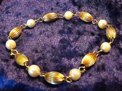 "Brazalete vintage de perlas y cuentas texturizadas de oro amarillo de 14k 7,5"" 5,2 g" Foto 1 de 4