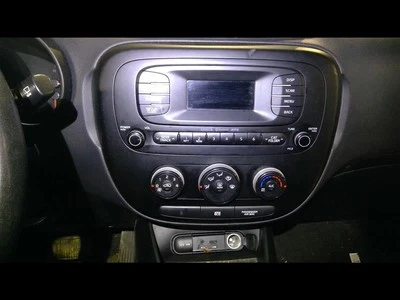 SOUL      2014 Radio and Temp. Control Bezel Black 361375 - Image 1 of 4