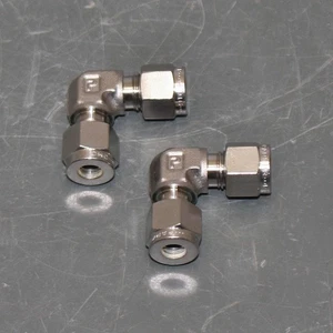 (2) Parker Elbow FItting 4EE4-316, 1/4" x 1/4" Compression, 90°, Stainless Steel - Picture 1 of 6