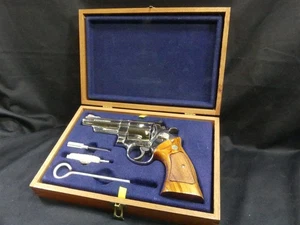 N4T NAVY Smith & Wesson Custodia Presentazione Fodere 4" VASSOIO Top Telaio N - Foto 1 di 3