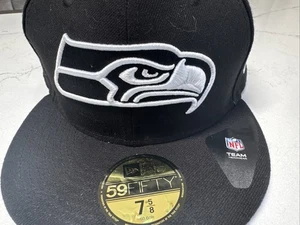 Cappello aderente nuovo con etichette Seattle Seahawks New Era 59Fifty logo taglia 7 5/8 - Foto 1 di 5