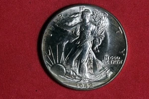 ESTATE FIND 1942 - Walking Liberty Silver Half Dollar!! #N06264 - Picture 1 of 2