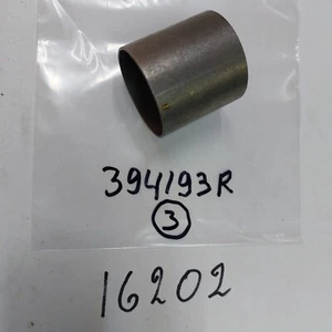 NEW NOS TRACTOR PARTS 394193R1 BUSHING Case parts 275, 715, 375, 2544, 815, 1400 - Picture 1 of 1