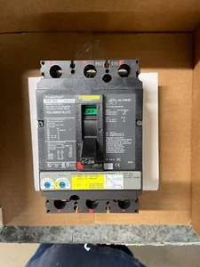 INTERRUPTOR DE CAJA MOLDEADO POWERPACK CUADRADO D HGL36000S15LUYE 150A 600V - Imagen 1 de 3