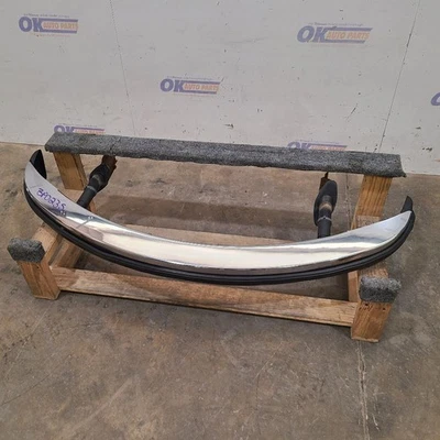 78 1978 VOLKSWAGEN BEETLE REAR BUMPER CHROME WITH SHOCKS  Foto 1 de 4