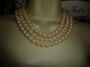 VTG 3 STRANDS LARGE FAUX PEARLS BIB   8'' LONG  X  1/4'' WIDE NECKLACE #12/24 - Picture 1 of 5