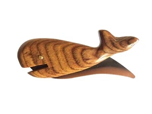 Wood whale pin with metal accent Primitive Mid Centruy - Picture 1 of 4