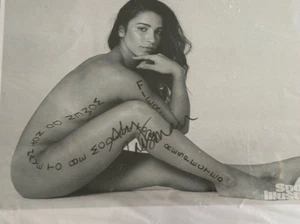 Aly Raisman Akt signed Autogramm 8x10 Foto USA Olympia Sport Illustriert 2 - Bild 1 von 1