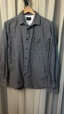 Nueva Camisa de Franela Obey Manga Larga Algodón Abotonada Gris Bolsillos Talla Mediana Foto 1 de 4