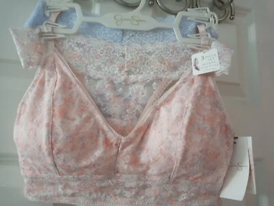Jessica Simpson Women's 3 piece set  Bralette with Flirty Thongs Sm or Med NWT - Image 1 of 4