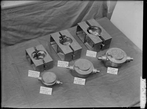 Plaque verre photo ancienne négatif noir et blanc 9x12 cm usine industrie pièces - Photo 1 sur 2
