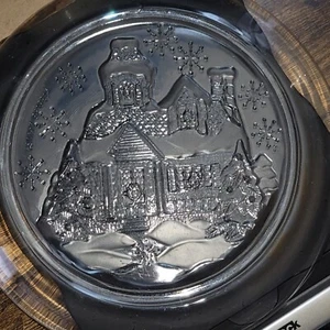 Clear etched glass plate ~ winter scene etched ~ Arcoroc France ~ 7.5” - Picture 1 of 8