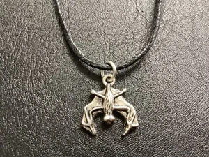 Antique Silver Alloy Halloween Bat Pendant + Necklace + Gift Pouch (B03909) - Picture 1 of 7