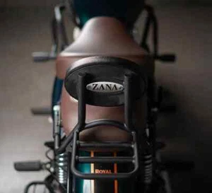 BACKREST WITH PARCEL SHELF BLACK FIT FOR ROYAL ENFIELD NEW CLASSIC 350 REBORN - Picture 1 of 6