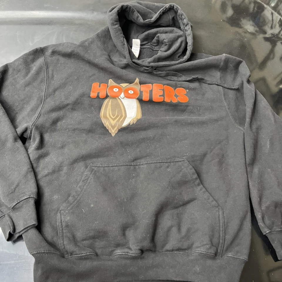 Sudadera con capucha Hooters talla M negra Foto 1 de 3