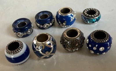 Lote 8 espaciadores y dijes Brighton plata, blanco y azul cristales de esmalte de sodalita Foto 1 de 4