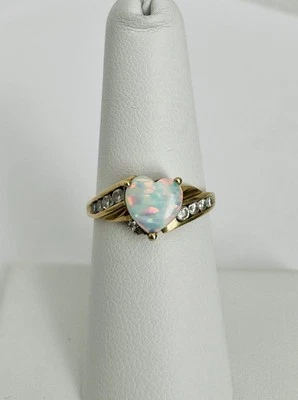 10k Yellow Gold Heart Shaped Opal Ring w/ CZ Accents Sz 7 - Image 1 of 4