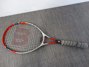 Raqueta de tenis Wilson Strike Titanium Soft Shock roja/4A2 - Imagen 1 de 11