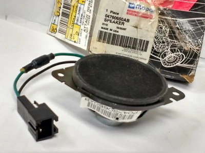 4760650AC CHRYSLER OEM-Stereo Altavoz Audio 300M, Concorde, Intrepid 2003-2004 Foto 1 de 4