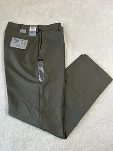 Haggar Cool 18 Performance Classic Fit Taupe Pants Mens 33W X 32L Flat Front - Picture 1 of 6