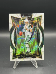 2024 PANINI SELECT #12 BRETT FAVRE WHITE FLASH PRIZM #'D /199 - Picture 1 of 2