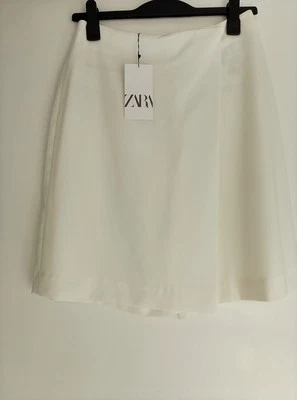 Zara Ivory/Off-White Culotte/Skirt Style Shorts Size M BNWT - Image 1 of 4