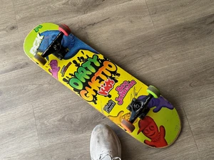 Patineta DGK Dirty Ghetto Kids - Boo Johnson Sour Patch Kids COMPLETA - Imagen 1 de 13