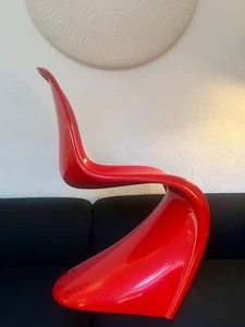 Original Panton Chair Classic by Vitra – Rare Glossy Edition, fiberglass - Picture 1 of 6