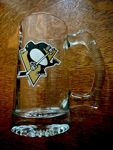 Vintage Pittsburgh Penguins Glass Mug. Retired Emblem Cover