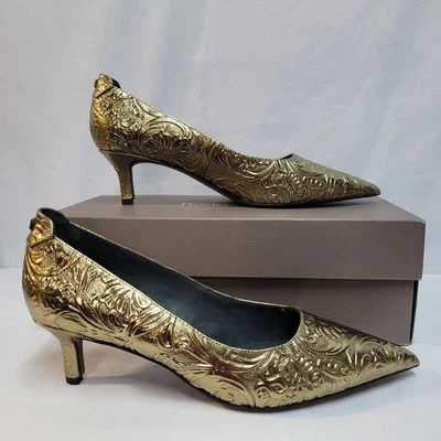 NOVO na CAIXA US$ 130 Sapatos Bombas de Couro Floral Texturizado Dourado Franco Sarto Kalsa 9,5 - Imagem 1 de 4