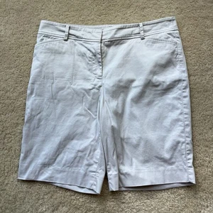 Talbots Women’s Light Beige Perfect Chino Shorts - Size 10 Petite - *GUC - Picture 1 of 9