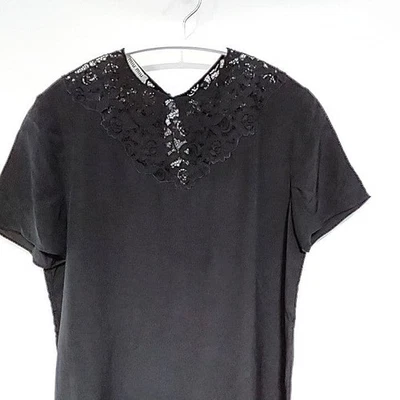 Top MIUMIU manga corta 100 % seda negro casi sin usar súper hermoso Foto 1 de 4