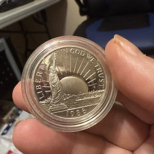Lot of coins 1986 Half Dollar Statue Of Liberty Quarters 1973 S Dime - Picture 1 of 8