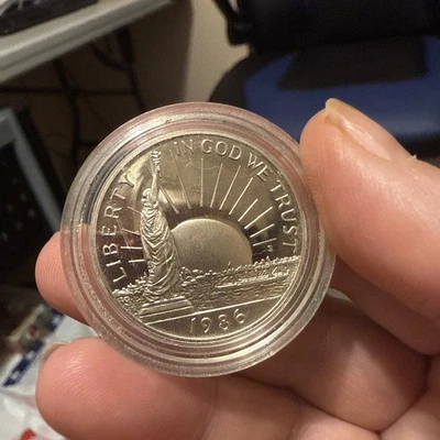 Lot of coins 1986 Half Dollar Statue Of Liberty Quarters 1973 S Dime - Image 1 of 4