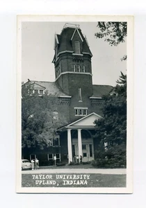 Taylor University, Upland Indiana RPPC foto postal, mujeres, ropa retro - Imagen 1 de 2