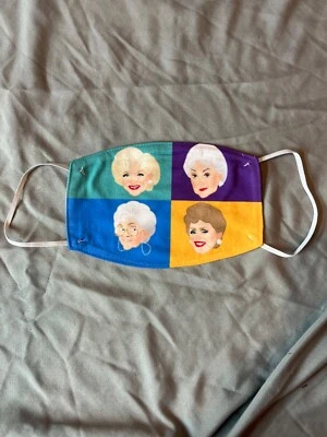 Mascarilla de tela - Nueva (sin etiquetas) diseño Golden Girls por AleMogolloArt Foto 1 de 4