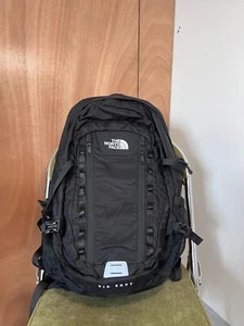 The North Face Big Shot 33L Unisex Backpack Black Daypack Camping Rucksack - Picture 1 of 7