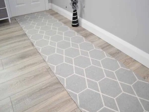 Teppiche Hallenteppiche Flur hellgrau cremefarben langer Flur breit schmaler Boden günstig - Bild 1 von 1