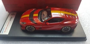 Looksmart models 1.43 Ferrari 812 Competizione Rosso corso red with yellow live - Picture 1 of 3