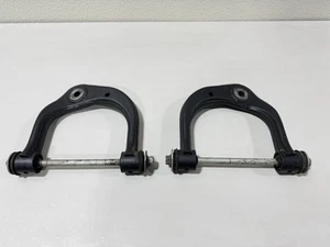 96 - 02 Toyota 4Runner Front Upper Control Arms used Left & Right Oem - Foto 1 di 9