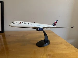 PacMin Delta Airlines Airbus A350-900 Desk Top Display Jet Model 1/200 Airplane - Picture 1 of 3