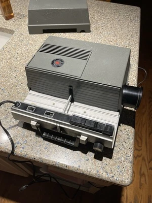 Gaf Anscomatic 680 Slide Projector - Tested & Working - Image 1 of 4