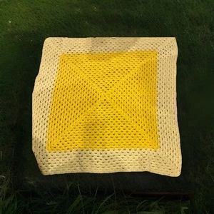 Coperta neonato all'uncinetto quadrata due tonalità di giallo fatta a mano afgana 30,5x30,5" - Foto 1 di 4