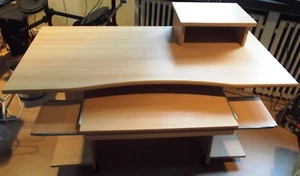 Computertisch/Schreibtisch/Bürotisch/Computerwagen/PC-Tisch auf Rollen mit Pult - Bild 1 von 12