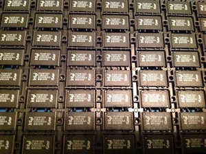 TE28F320C3BA100 INTEL NOR Flash 2M x 16, 48-Pin Plastic TSSOP, NOS (X1PC) U.S.A. - Picture 1 of 4