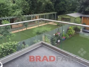 Balcony 87 - 27129 - Balcony with infinity glass and stainless steel top rail - Picture 1 of 2