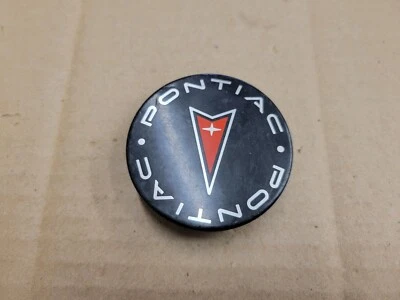 Tapacubos central Pontiac OEM 1997-2009 Aztek Bonneville Grand Am Prix 9593169 Foto 1 de 3