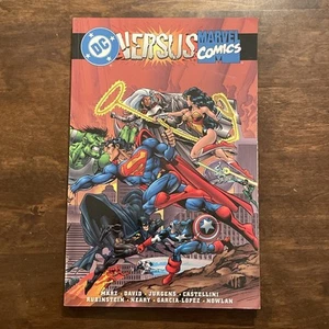 DC Vs Marvel Comics 1996 Versus Trade Paperback Graphic Novel PB - Imagen 1 de 14